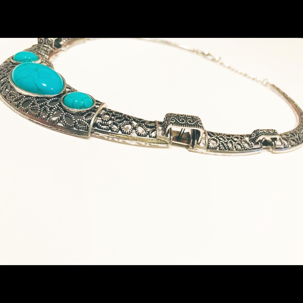 Silver and turquoise statement necklace choker - Picture 5 of 8